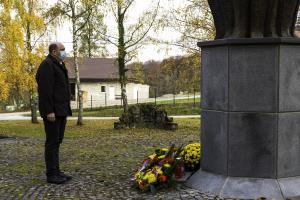 2020_10_30 Polaganje venca pri spomeniku na Zg. Lazah_Foto_Uroš Novina_009